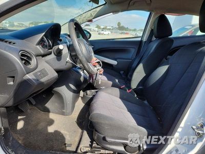 Zdjęcie 7 z 12 samochodu: 2013 MAZDA MAZDA2 VIN:JM1DE1KZ4D0156164 - miniatura