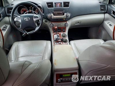 Zdjęcie 8 z 13 samochodu: 2011 TOYOTA HIGHLANDER LIMITED VIN:5TDDK3EH7BS075905 - miniatura
