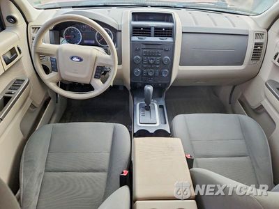 Zdjęcie 8 z 13 samochodu: 2011 FORD ESCAPE XLS VIN:1FMCU0C76BKB13724 - miniatura