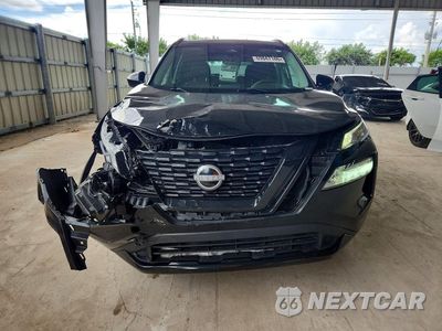 Piąte zdjęcie samochodu w środku: 2023 NISSAN ROGUE SV VIN:JN8BT3BAXPW013194 - miniatura