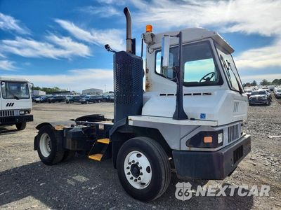 Czwarte zdjęcie samochodu z boku: 2021 KALMAR OTTAWA T2 YARD TRUCK VIN:11VJ813A1MA000215 - miniatura