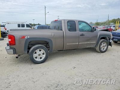 Trzecie zdjęcie samochodu z tyłu: 2012 CHEVROLET SILVERADO K1500 LT VIN:1GCRKSE74CZ283618 - miniatura