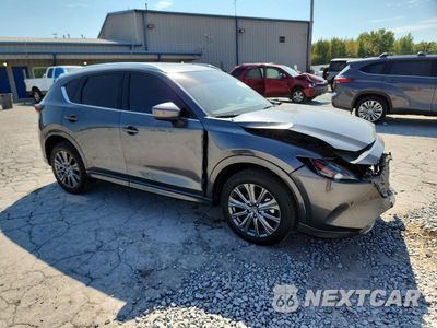 Czwarte zdjęcie samochodu z boku: 2025 MAZDA CX-5 SIGNATURE VIN:JM3KFBXY7S0561272 - miniatura