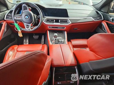 Zdjęcie 8 z 13 samochodu: 2023 BMW X6 M VIN:5YMCY0C09P9N71307 - miniatura