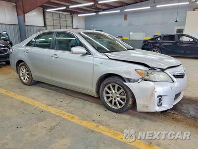Czwarte zdjęcie samochodu z boku: 2011 TOYOTA CAMRY HYBRID VIN:4T1BB3EK1BU132884 - miniatura
