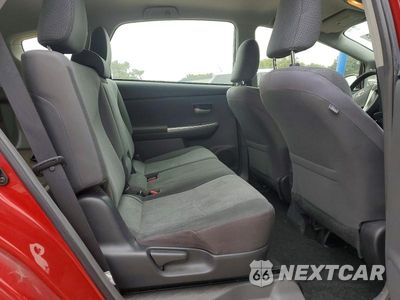 Zdjęcie 10 z 12 samochodu: 2014 TOYOTA PRIUS V TWO VIN:JTDZN3EU7E3361219 - miniatura