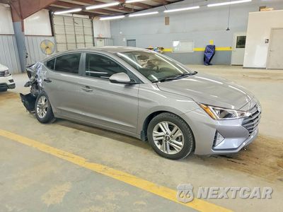 Czwarte zdjęcie samochodu z boku: 2020 HYUNDAI ELANTRA SEL VIN:KMHD84LF6LU105216 - miniatura