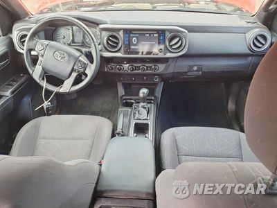 Zdjęcie 8 z 12 samochodu: 2016 TOYOTA TACOMA TRD OFF-ROAD VIN:5TFCZ5AN2GX031665 - miniatura