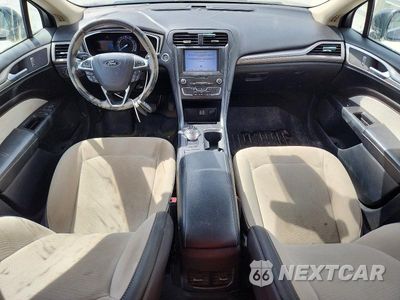 Zdjęcie 8 z 12 samochodu: 2019 FORD FUSION SE VIN:3FA6P0HDXKR231686 - miniatura