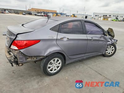 Trzecie zdjęcie samochodu z tyłu: 2013 HYUNDAI ACCENT GLS VIN:KMHCT4AE2DU555015 - miniatura