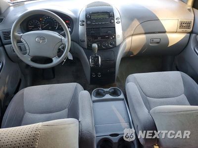 Zdjęcie 8 z 14 samochodu: 2007 TOYOTA SIENNA LE 8-PASSENGER VIN:5TDZK23C47S014252 - miniatura