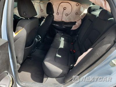 Zdjęcie 10 z 12 samochodu: 2018 CHEVROLET MALIBU LT VIN:1G1ZD5STXJF184807 - miniatura