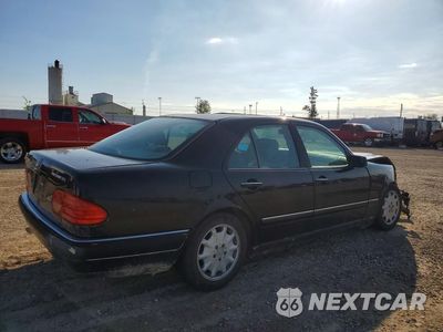 Trzecie zdjęcie samochodu z tyłu: 1999 MERCEDES-BENZ E 300TD VIN:WDBJF25H6XA920439 - miniatura