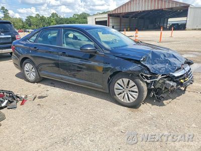Czwarte zdjęcie samochodu z boku: 2019 VOLKSWAGEN JETTA S VIN:3VWC57BU8KM198704 - miniatura