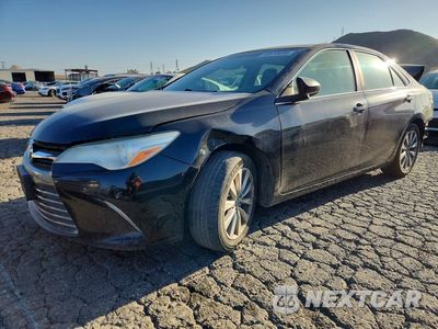 2017 TOYOTA CAMRY XLE 4T1BF1FK0HU814820 - główne zdjęcie licytacji z USA - miniatura