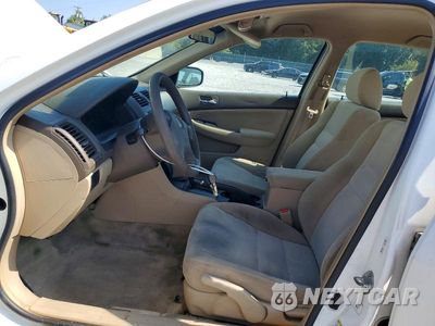 Zdjęcie 7 z 12 samochodu: 2005 HONDA ACCORD LX VIN:1HGCM56425A135945 - miniatura