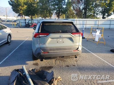 Zdjęcie 6 z 14 samochodu: 2019 TOYOTA RAV4 XLE VIN:JTMW1RFV4KD511396 - miniatura