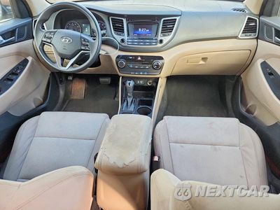Zdjęcie 8 z 12 samochodu: 2016 HYUNDAI TUCSON SE VIN:KM8J33A48GU213551 - miniatura