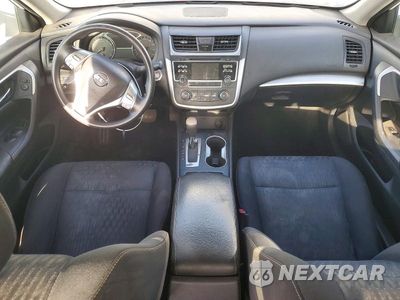 Zdjęcie 8 z 13 samochodu: 2017 NISSAN ALTIMA 2.5 S VIN:1N4AL3AP1HC487637 - miniatura