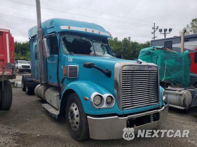 Czwarte zdjęcie samochodu z boku: 2013 FREIGHTLINER CORONADO SEMI TRUCK VIN:3ALXFB009DDFD1948 - miniatura