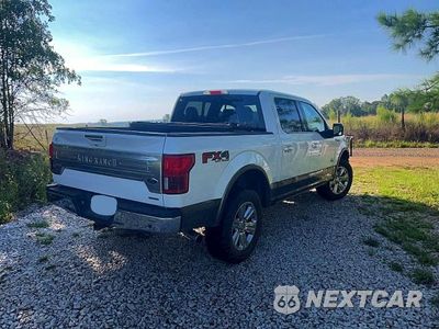 Czwarte zdjęcie samochodu z boku: 2020 FORD F150 SUPERCREW VIN:1FTEW1E46LFA33205 - miniatura