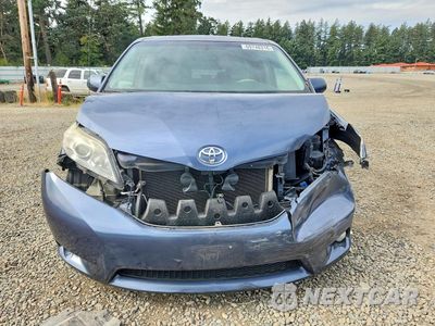 Piąte zdjęcie samochodu w środku: 2014 TOYOTA SIENNA XLE 8-PASSENGER VIN:5TDYK3DC1ES518075 - miniatura