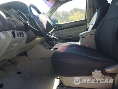 Zdjęcie 7 z 12 samochodu: 2008 TOYOTA TACOMA V6 VIN:3TMLU42N28M015156 - miniatura