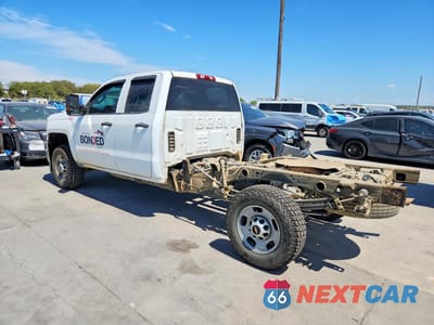 Drugie zdjęcie samochodu z przodu: 2018 CHEVROLET SILVERADO C2500 HEAVY DUTY VIN:1GC2CUEG1JZ198727 - miniatura