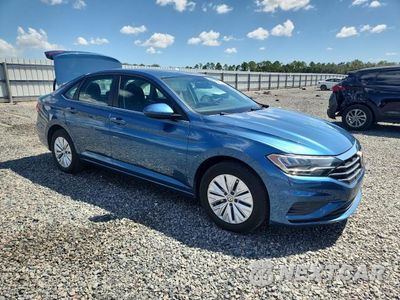Czwarte zdjęcie samochodu z boku: 2019 VOLKSWAGEN JETTA S VIN:3VWCB7BU4KM175204 - miniatura
