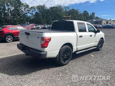 Czwarte zdjęcie samochodu z boku: 2017 NISSAN TITAN S VIN:1N6AA1EK8HN533162 - miniatura