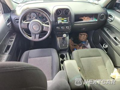 Zdjęcie 8 z 13 samochodu: 2013 JEEP PATRIOT LATITUDE VIN:1C4NJPFA9DD229805 - miniatura