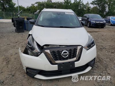 Piąte zdjęcie samochodu w środku: 2020 NISSAN KICKS SR VIN:3N1CP5DV9LL532689 - miniatura