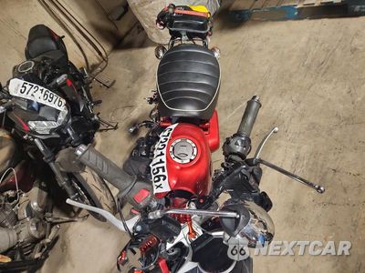 Piąte zdjęcie samochodu w środku: 2021 HONDA Z125 M VIN:MLHJB0210M5201021 - miniatura