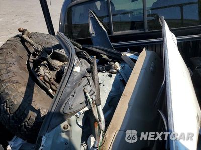 Zdjęcie 12 z 13 samochodu: 2011 TOYOTA TACOMA V6 VIN:5TFLU4EN6BX021894 - miniatura
