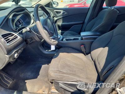 Zdjęcie 7 z 12 samochodu: 2015 CHRYSLER 200 LIMITED VIN:1C3CCCAB0FN576807 - miniatura