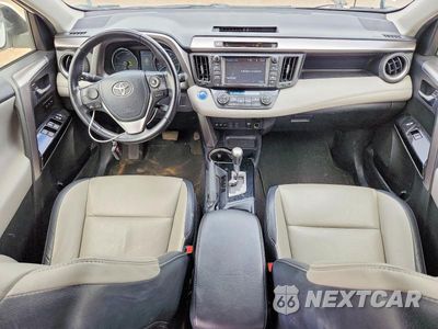 Zdjęcie 8 z 12 samochodu: 2016 TOYOTA RAV4 HV LIMITED VIN:JTMDJREV5GD035045 - miniatura