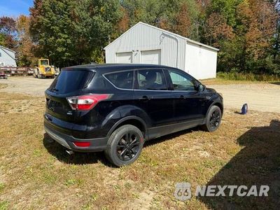 Piąte zdjęcie samochodu w środku: 2017 FORD ESCAPE SE VIN:1FMCU9GD2HUA33113 - miniatura