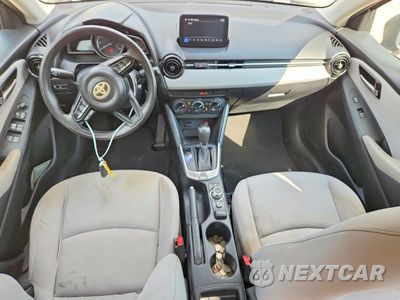 Zdjęcie 8 z 12 samochodu: 2019 TOYOTA YARIS L VIN:3MYDLBYV1KY528659 - miniatura