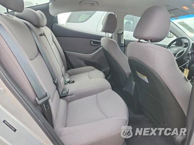 Zdjęcie 10 z 12 samochodu: 2016 HYUNDAI ELANTRA SE VIN:5NPDH4AE3GH790046 - miniatura
