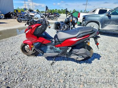 Trzecie zdjęcie samochodu z tyłu: 2022 HONDA ADV150 A VIN:MLHKF3851N5100849 - miniatura