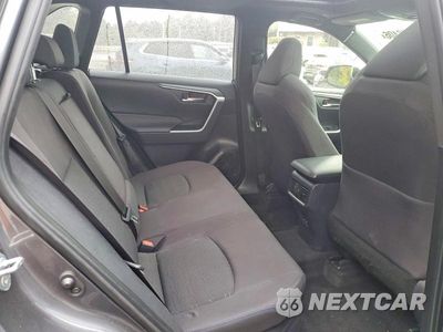 Zdjęcie 11 z 13 samochodu: 2024 TOYOTA RAV4 SE VIN:JTM16RFV6RD126234 - miniatura