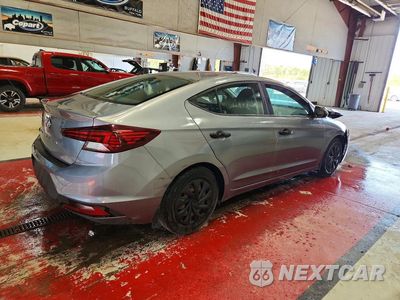 Trzecie zdjęcie samochodu z tyłu: 2019 HYUNDAI ELANTRA SE VIN:KMHD74LF2KU882591 - miniatura