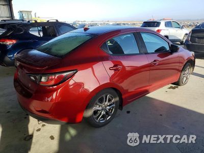 Trzecie zdjęcie samochodu z tyłu: 2019 TOYOTA YARIS LE VIN:3MYDLBYV7KY514443 - miniatura