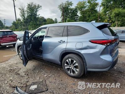 Drugie zdjęcie samochodu z przodu: 2021 TOYOTA HIGHLANDER XLE VIN:5TDHZRBHXMS093404 - miniatura