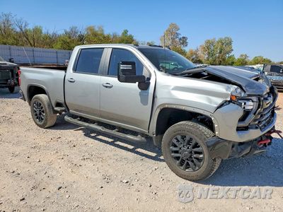 Czwarte zdjęcie samochodu z boku: 2025 CHEVROLET SILVERADO K2500 HEAVY DUTY LT VIN:2GC4KNE76S1216201 - miniatura