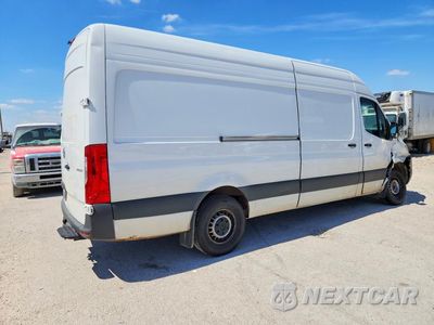 Trzecie zdjęcie samochodu z tyłu: 2025 MERCEDES-BENZ SPRINTER 2500 DELIVERY VAN VIN:W1Y4KCHY1ST224723 - miniatura