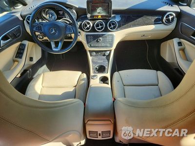 Zdjęcie 8 z 12 samochodu: 2016 MERCEDES-BENZ CLA 250 VIN:WDDSJ4EB2GN377794 - miniatura