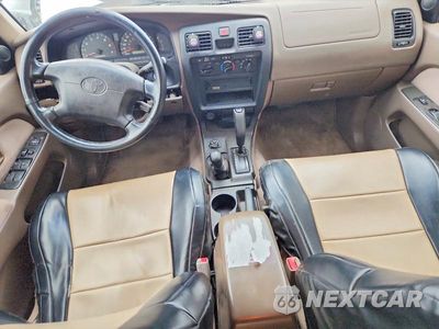 Zdjęcie 8 z 12 samochodu: 2002 TOYOTA 4RUNNER SR5 VIN:JT3HN86R620376668 - miniatura