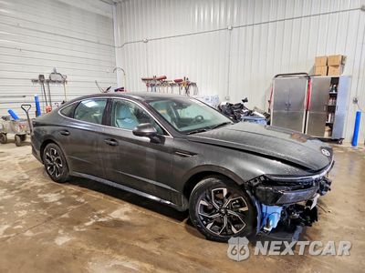 Czwarte zdjęcie samochodu z boku: 2025 HYUNDAI SONATA SEL VIN:KMHL64JA5SA490955 - miniatura