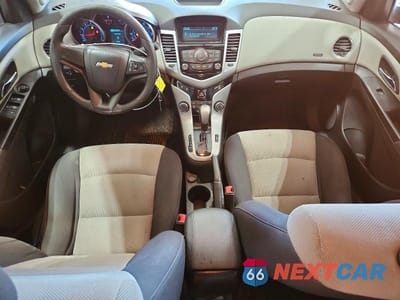 Zdjęcie 8 z 13 samochodu: 2014 CHEVROLET CRUZE LS VIN:1G1PA5SG7E7427248 - miniatura